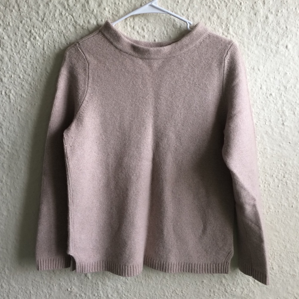 MOVING SALE Banana Republic Cashmere Sweater